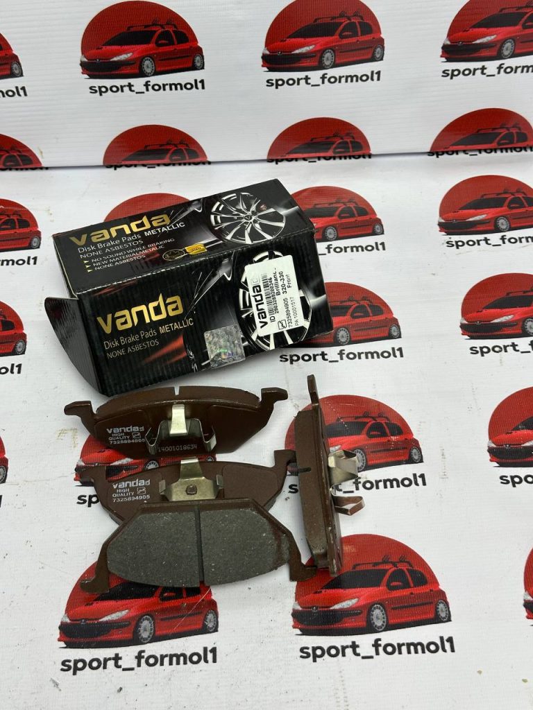 لنت جلو برلیانس ۳۰۰ و بسترن B30